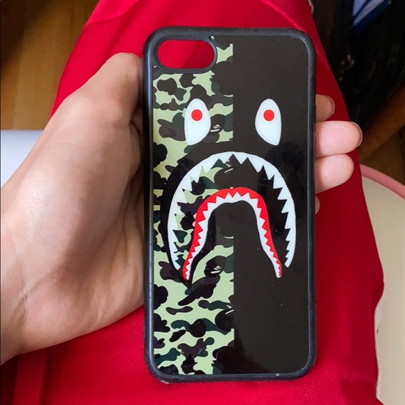 I phone 7 Bape case - Picture 1 of 2